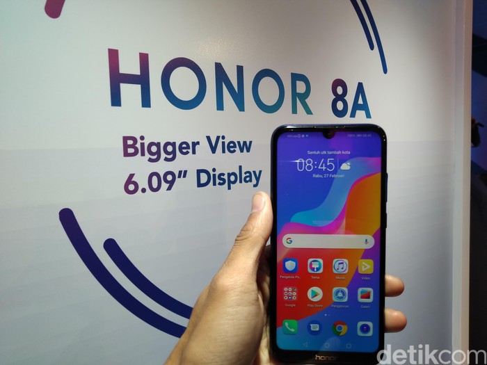 Honor 8A. Foto: Imron Rosyadi/detikinet Honor 8A. Foto: Imron Rosyadi/detikinet