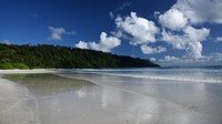 Kepulauan Andaman dan Nikobar punya Radhnagar Beach yang bikin traveler betah berlama-lama (iStock)