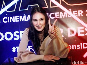 Anti Galau-galau Club! Luna Maya Habiskan Waktu Nonton Maroon 5 di Singapura