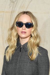 Jennifer Lawrence Curhat Tak Ada Seorang pun yang Datang Ke Pesta Lajangnya