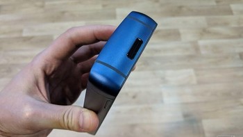 Ponsel ini siap dijual seharga 599 euro atau Rp 9,5 juta pada akhir tahun ini. Minat? (Foto: The Verge)