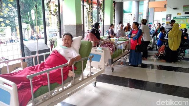 Kepulan Asap Buat Pasien RS dr Saiful Anwar Malang Semburat