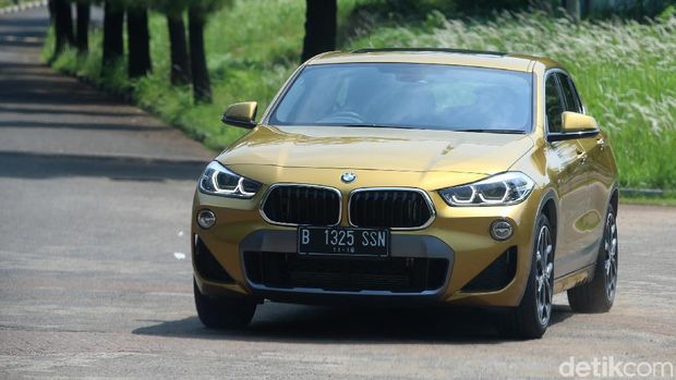 BMW X2