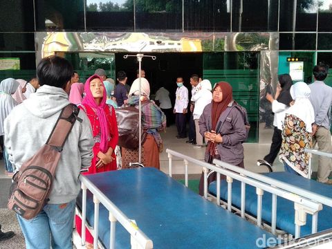 Pasokan Listrik Putus, Begini Suasana RSSA Malang di Malam Hari 
