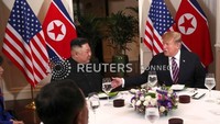 Foto: Ini makan malam yang menyenangkan, canda Trump. (REUTERS/Leah Millis)