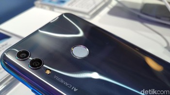 Kamera belakang Honor 10 Lite punya kualitas 13MP + 2MP. Foto: Muhamad Imron Rosyadi/detikINET