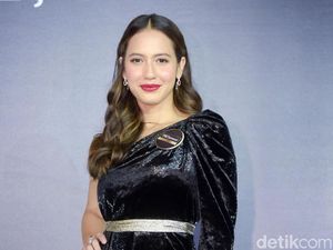 Pevita Pearce Tegaskan Tak Pacaran dengan Ariel NOAH