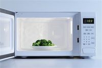Mau Masak Brokoli yang Hijau Cantik Seperti Bikinan Resto? Ini Tipsnya
