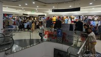 Tidak heran, jika mal ini jadi tujuan wisatawan yang gemar belanja sampai penggiat online shop (Shinta/detikTravel)