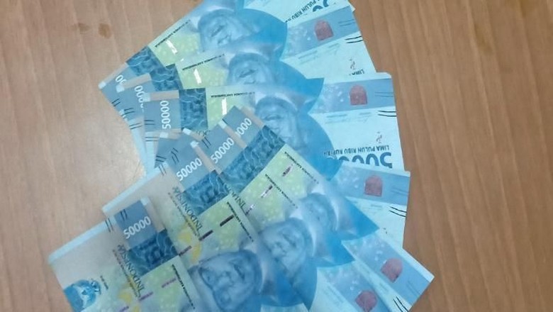 Belanja Pakai Uang Palsu di Pasar Serpong, Emak-emak Diciduk Polisi Belanja Pakai Uang Palsu di Pasar Serpong, Emak-emak Diciduk Polisi