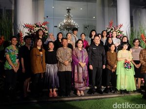 Buku Into the Future Ungkap Seluk Beluk 21 Perupa Perempuan