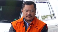 Hendriko Sembiring merupakan pihak swasta yang disebut memberi suap kepada Remigo Yolanda Berutu yang pada saat itu menjabat sebagai Bupati Pakpak Bharat.