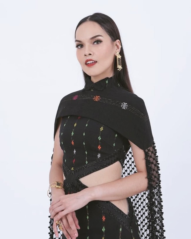 Seperti dikutip dari laman resmi Official Puteri Indonesia, lulusan Teknik Industri Institut Teknologi Bandung ini mengungkapkan bahwa tubuhnya saat remaja benar-benar gemuk dan besar. (Foto: Instagram @mariahstn)