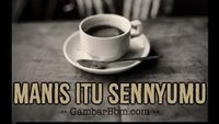  Uhuk! Siapa yang nggak senyum-senyum kalau dibilang gini. Jadi, kalau ngopi sambil ngelihat senyum si dia gimana? Foto: hijaberduit