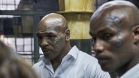 Ia pernah tampil menggantikan Mike Tyson dalam film IP Man 3. Dok. Instagram/khalidghajji