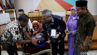 Menurut Ketum Panitia Pemilu Akses Disabilitas, Ariani Soekarwo, debat timses capres-cawapres ini diselenggarakan sebagai respons atas komitmen kedua capres terkait isu disabilitas yang belum banyak dibahas pada debat-debat sebelumnya.
