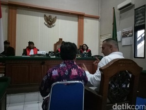 Ngeloyor Bawa Tas Gucci, WN Aussie Ngaku Buru-buru ke Bandara