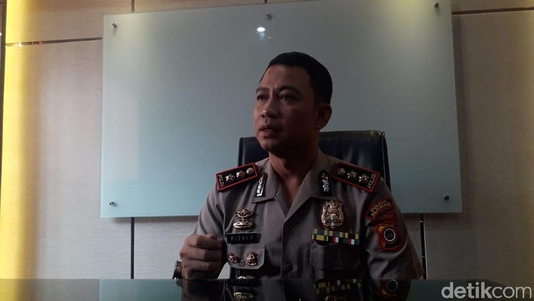 Mobil Caleg PDIP Dibakar di Sleman, Polisi: Ada Petunjuk dari CCTV Mobil Caleg PDIP Dibakar di Sleman, Polisi: Ada Petunjuk dari CCTV