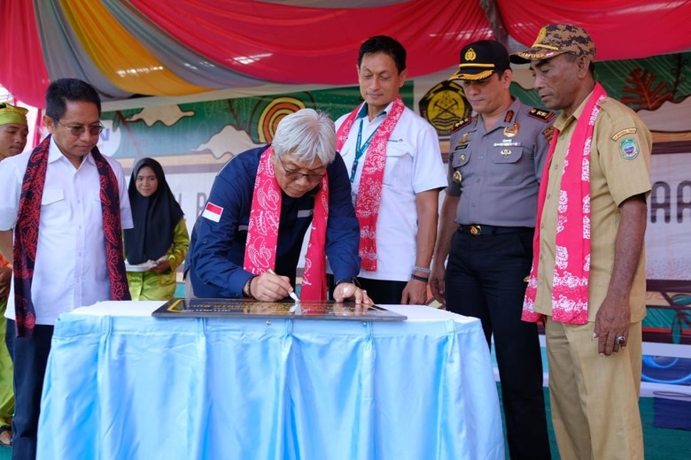 Dirjen Minerba Resmikan Fasilitas Olahraga Milik Antam di Halmahera Dirjen Minerba Resmikan Fasilitas Olahraga Milik Antam di Halmahera