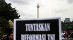 Aksi Kamisan Tolak Dwifungsi TNI