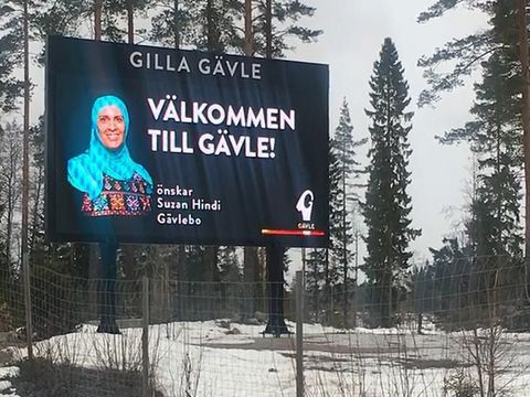 Papan Ucapan Selamat Datang Pakai Foto Hijabers di Swedia Tuai Protes