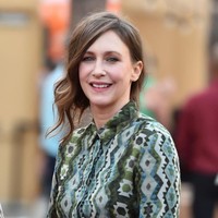 Aktris Vera Farmiga memiliki talenta yang mengesankan dalam film The Conjuring saat ia berperan sebagai ahli supernatural dan pemburu hantu, Lorraine Warren. Tetapi dunia akting baginya berada di urutan kedua. Ia lebih mengutamakan anak-anaknya. Menurut aktris 45 tahun itu kebutuhan anak-anaknya dianggap sebagai kebutuhannya sendiri dan ia selalu menempatkan mereka di atas segalanya. Foto: Getty Images
