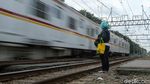 Perlintasan KA Jalan Angkasa Ditutup, Warga Butuh JPO