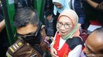 Gaya Ratna Sarumpaet Tiba di Pengadilan untuk Sidang Perdana