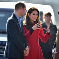 Pangeran William dan istrinya, Kate Middleton, melakukan kunjungan ke Belfast, Irlandia, Rabu (27/2/2019). Kunjungan selama dua hari itu terbilang mengejutkan karena tidak ada pemberitahuan resmi sebelumnya. Foto: Getty Images
