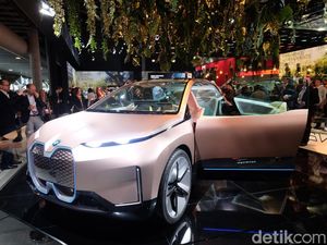 iNEXT, Mobil Futuristik BMW yang Pinky