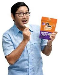 Tak Gengsi, 5 Artis Papan Atas Ini Jualan Keripik Umbi 