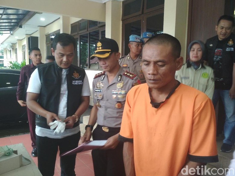 Sadis! Ayah di Garut Pelintir Tangan Bayinya hingga Patah Sadis! Ayah di Garut Pelintir Tangan Bayinya hingga Patah