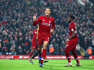 Bangganya Van DIjk Sabet Gelar Pemain Terbaik versi PFA