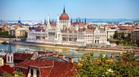 Pelantun Sesuatu ini tahun lalu sempat liburan ke Budapest, Hungaria (iStock)