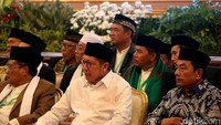Sejumlah tokoh nasional seperti Menteri Agama Lukman Hakim Saifuddin dan Kepala Staf Kepresidenan RI, TNI (Purn) Moeldoko, turut hadir dalam pertemuan tersebut.
