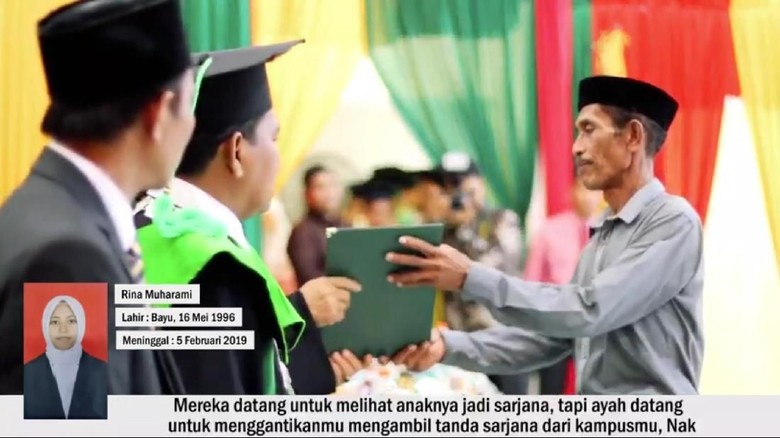 Mengharukan, Ayah Hadiri Wisuda untuk Gantikan Putrinya yang Meninggal Mengharukan, Ayah Hadiri Wisuda untuk Gantikan Putrinya yang Meninggal