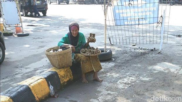 Mbah Parmi.