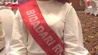 Aktif ikut kampanye dan mendukung paslon 01, Meldi menjadi salah satu Bidadari Jokowi. Ia juga sering datang acara jamuan makan malam ini. Foto: Instagram @rosameldianti_