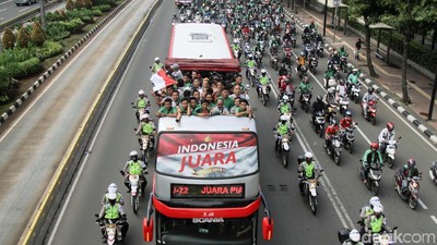 Juara Piala AFF, Timnas Indonesia U-22 Diarak ke Istana