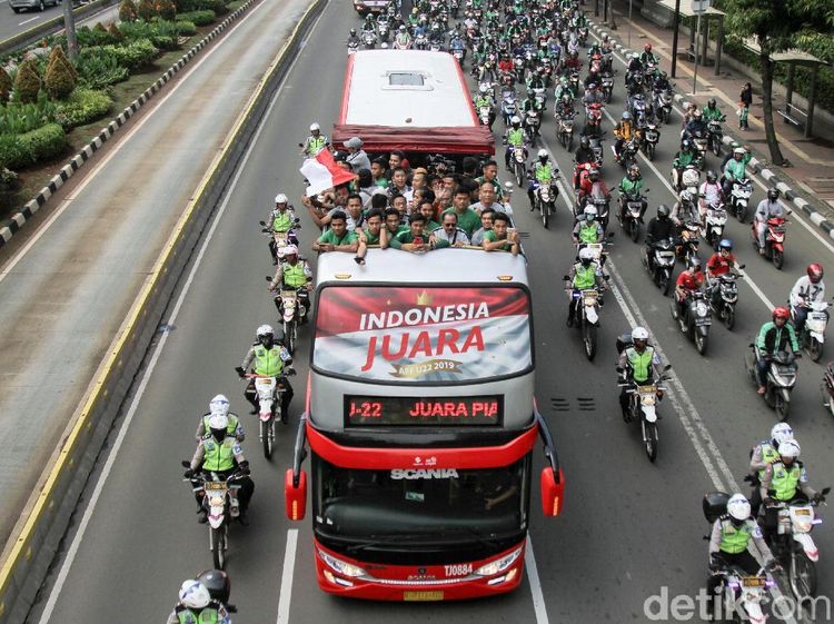 Juara Piala AFF, Timnas Indonesia U-22 Diarak ke Istana