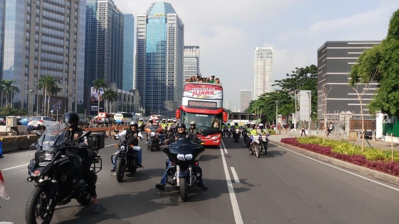 Ada Konvoi Kemenangan Timnas U-22, Sejumlah Ruas Jalan Ditutup Sementara Ada Konvoi Kemenangan Timnas U-22, Sejumlah Ruas Jalan Ditutup Sementara