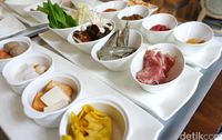 Mantap dan Puas Nikmati 'Pagoda Steamboat' di Resto Mewah Ini