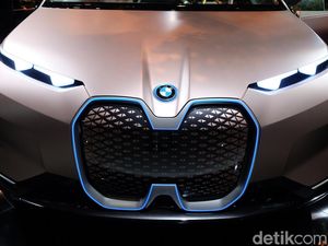 Mobil Canggih BMW Vision iNext Mulai Diperkenalkan