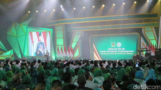 Presiden Joko Widodo (Jokowi) menghadiri perayaan hari ulang tahun ke-46 PPP.