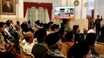 Gaya Jokowi Saat Temui Ulama se-Jawa Barat di Istana Negara