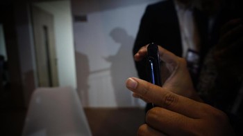 Mate X ketika dicoba untuk menjepret foto. Foto: Huawei