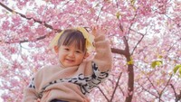 Matsuri lahir tahun 2015 sehingga ia akan genap berusia 4 tahun pada September mendatang. Ia mulai dikenal saat videonya makan permen diunggah ulang situs 9GAG. Foto: Instagram matsuri_2414