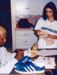 Foto Sarapan di Dapur Sederhana, Kim Kardashian dan Kanye West Diejek Netizen