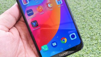 Layarnya seluas 6,09 inch kualitas HD dengan aspek rasio 19,5:9. Rasio layar ke bodi sebesar 87%. Foto: fyk