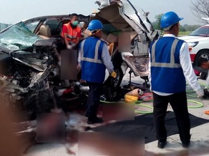 Ini Kronologi Kecelakaan Truk vs SUV di Tol Madiun Tewaskan 3 Orang